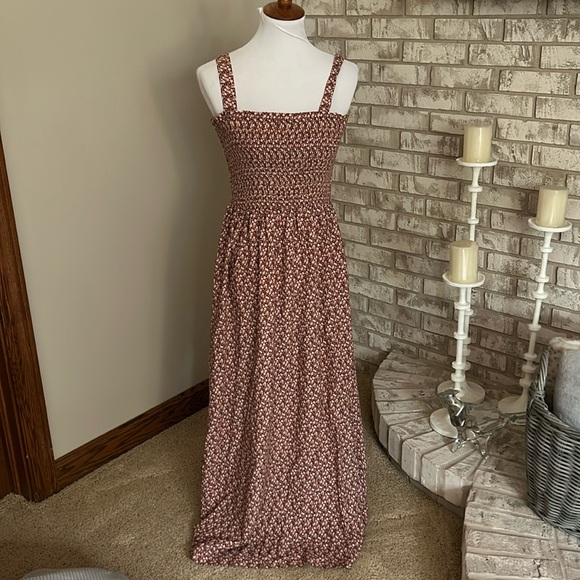 LOFT Dresses & Skirts - Loft maxi dress